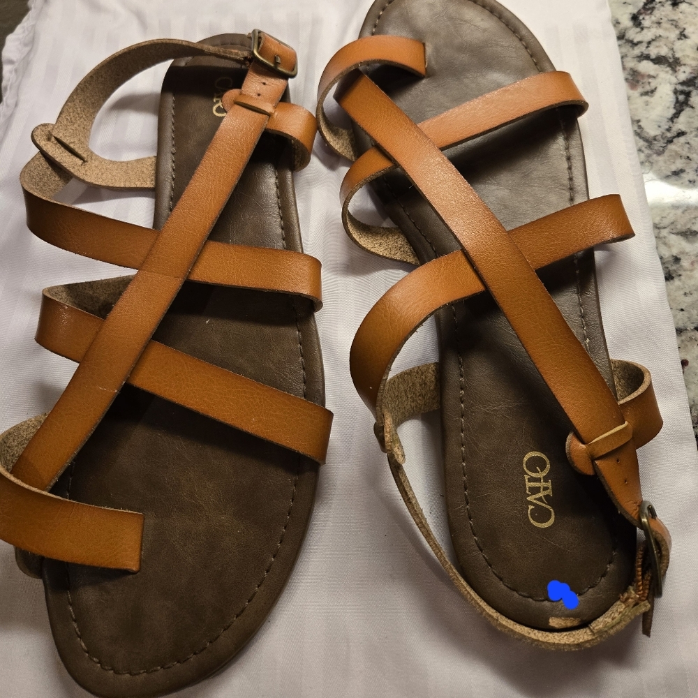 Sandals - Picture 5 of 5